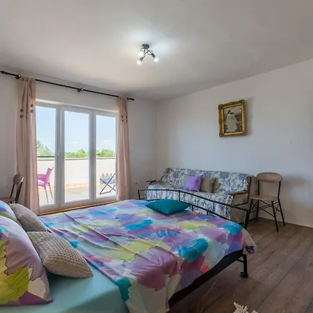 Puntizela 92 * Πούλα