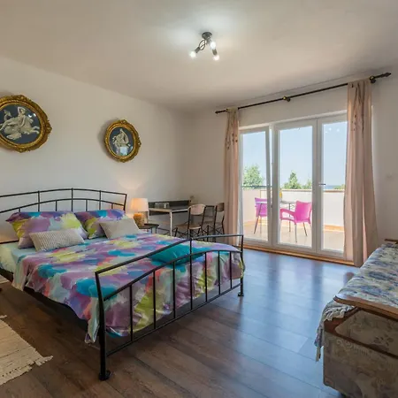 Apartment Puntizela 92
