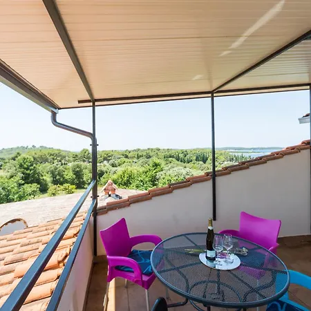 Puntizela 92 Apartamento Pula