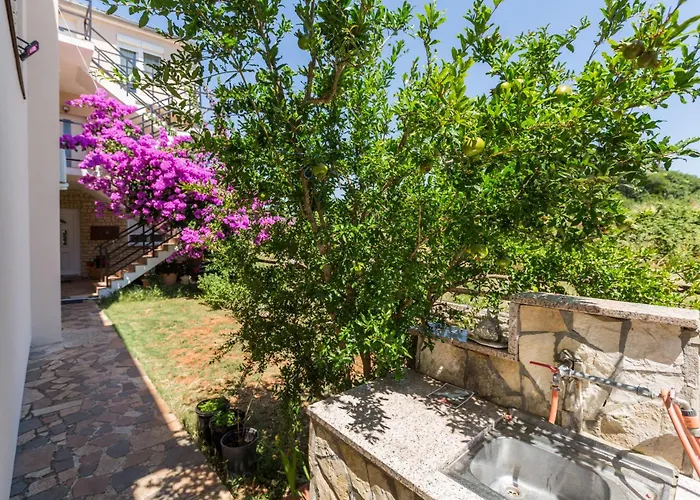 Puntizela 92 Apartament Pula